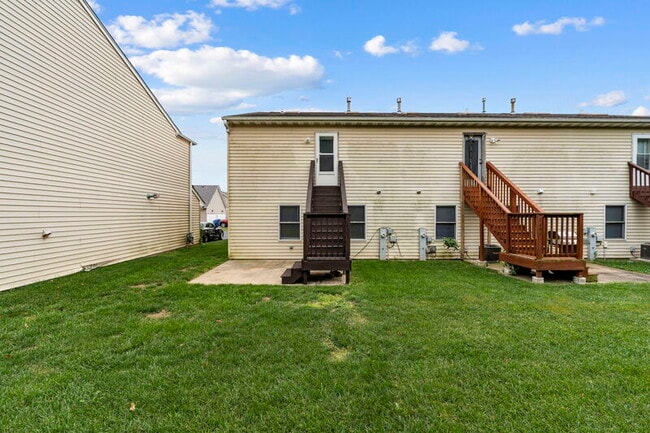 Building Photo - 1493 Stonefield Dr