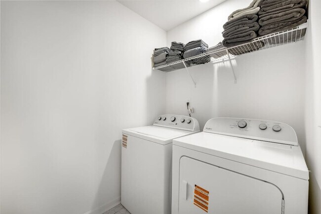 Building Photo - 3107 Highlander Pt