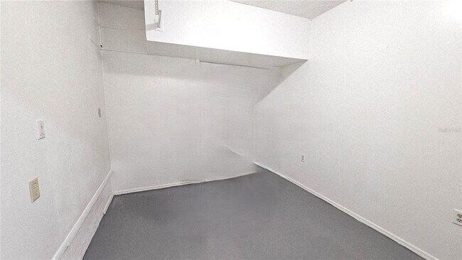 Building Photo - 284 Rotonda Blvd W