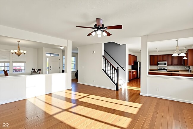 Building Photo - 2161 Silver Rose Dr