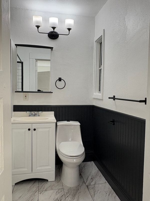 Building Photo - 3624 Arlington Ave