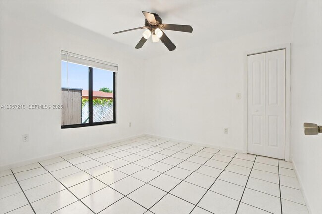 Building Photo - 3461 SW 24th St