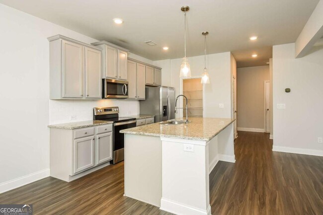 Building Photo - 5379 Fox Den Rd