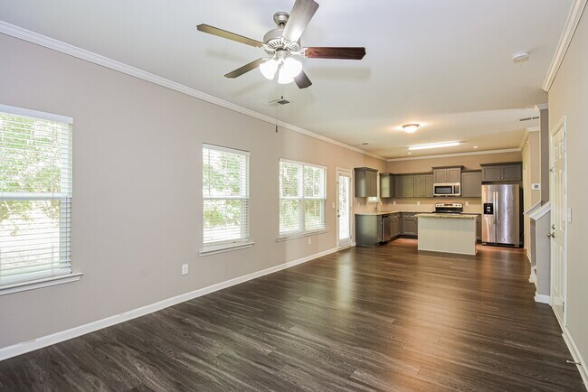 Building Photo - 15 Fieldcrest Dr