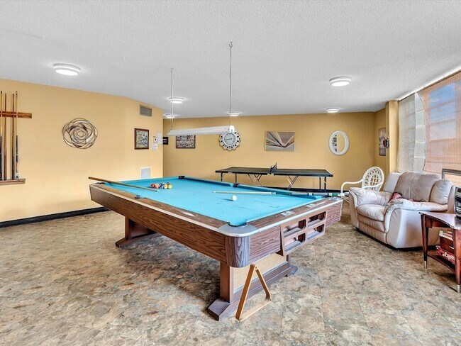 Building Photo - 6570 Royal Palm Blvd
