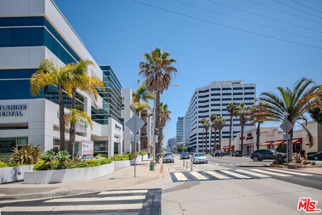 Building Photo - 1147 Centinela Ave