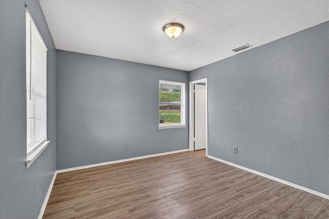 Building Photo - 1406 Yukon Dr