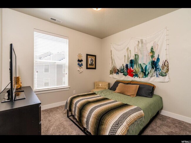 Building Photo - 14487 S Quill Dr