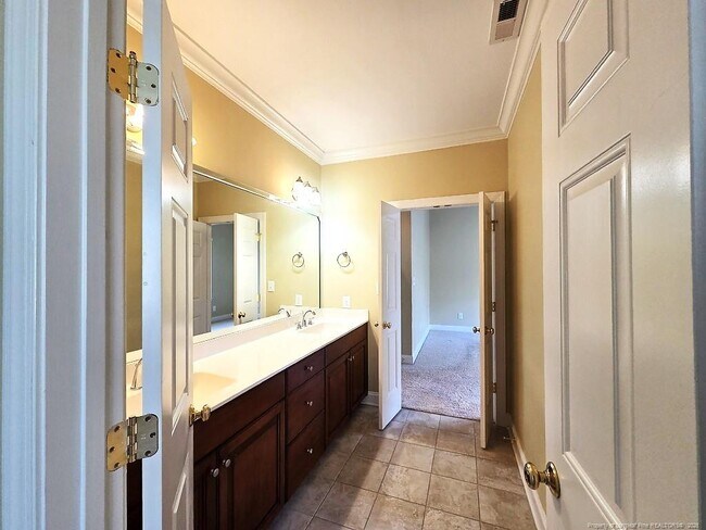 Building Photo - 2671 Lockwood Rd