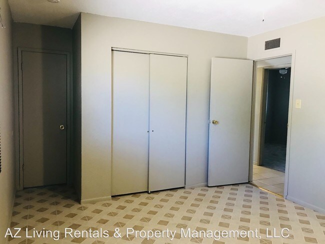 Building Photo - 3 br, 2 bath House - 2125 Club Avenue