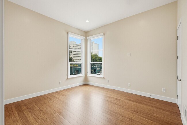 Building Photo - 1801 Divisadero St