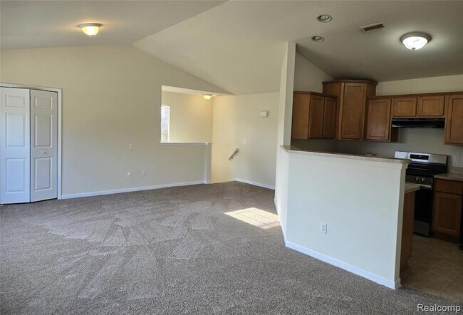 Building Photo - 27601 Hidden Oaks Dr