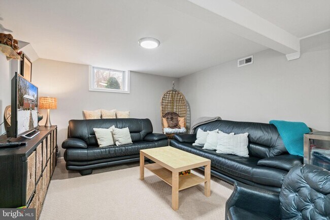 Building Photo - 3903 Whispering Ln