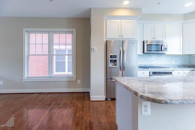 Building Photo - 2909 Chancellor's Way NE