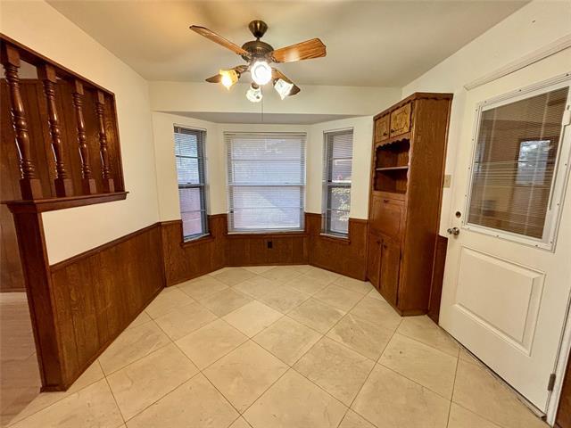 Building Photo - 1602 Carla Ave