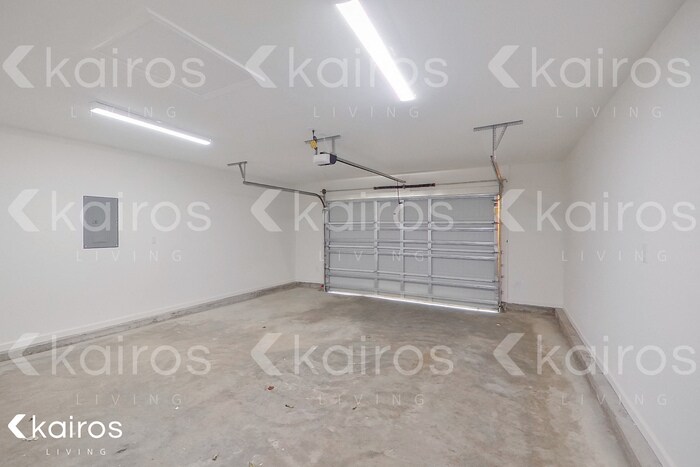 Building Photo - 11450 Camden Ct Cir