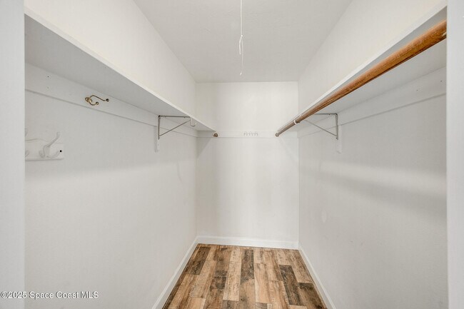 Building Photo - 458 Sandpiper Dr