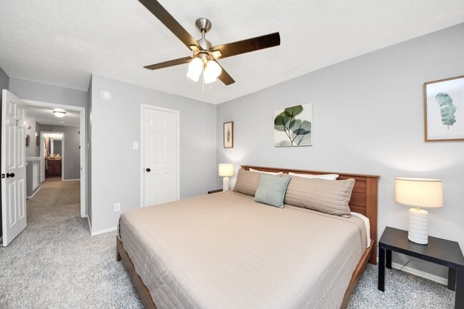 Building Photo - 12711 Laurel Bank Way