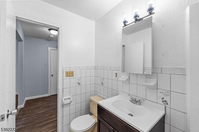 Building Photo - 250 Clendenny Ave