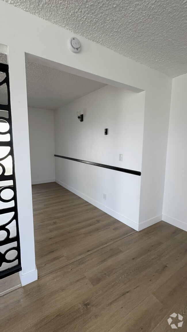 Building Photo - 2511 Voorhees Ave