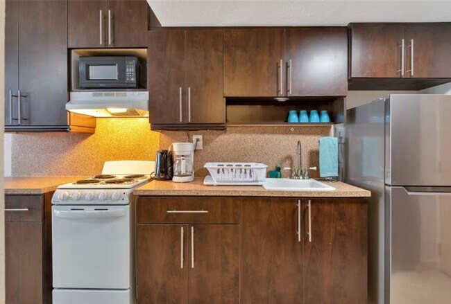 Building Photo - 19201 Collins Ave