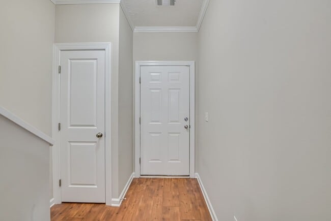 Building Photo - Adderman Point- 2 bed/2.5 bath Apartment