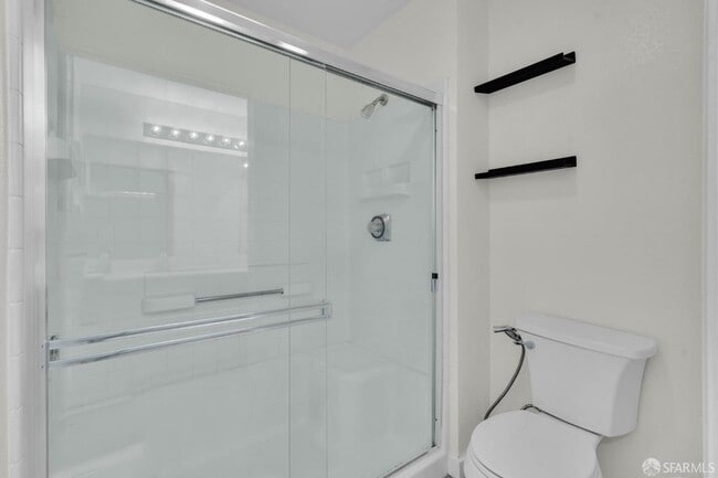 Building Photo - 200 Caldecott Ln