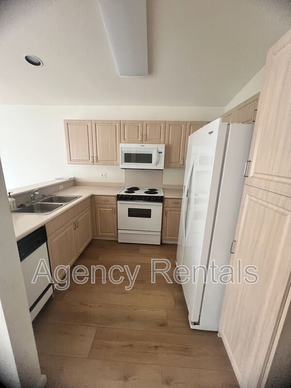 Building Photo - 92-1465 Aliinui Dr