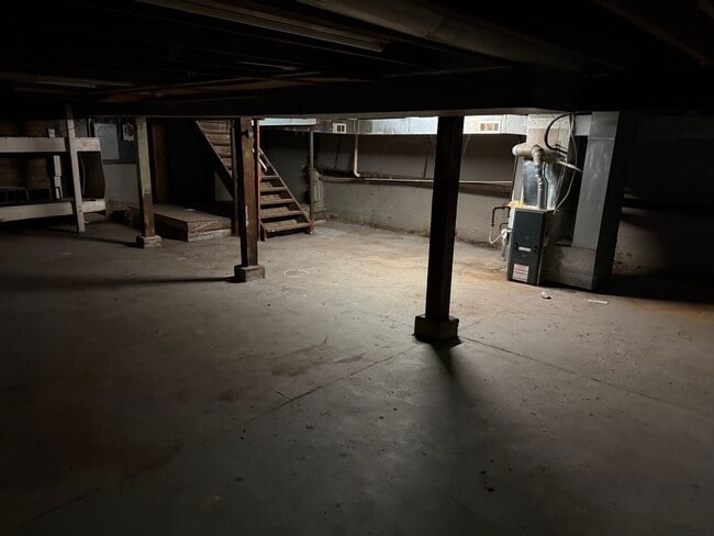 Building Photo - 2012 St Charles Ave