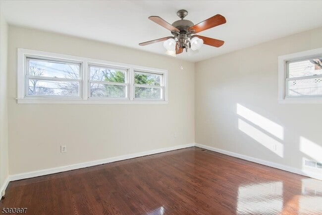 Building Photo - 301 Riverview Rd