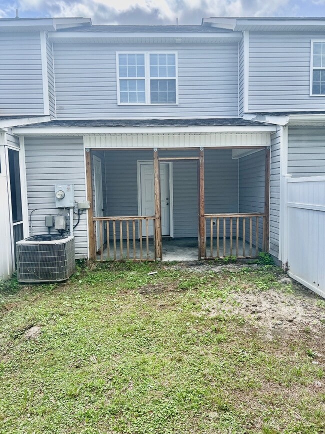 Building Photo - 27 E Doris Ave