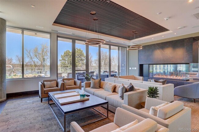 Building Photo - Stunning 2-Bedroom Condo at Sloan's Lake's Premier Lakehouse Community