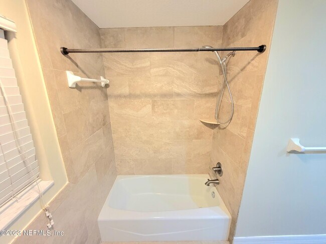 Building Photo - 11640 Wellington Way