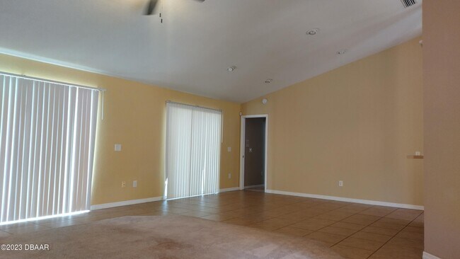 Building Photo - 4568 Woodcove Dr