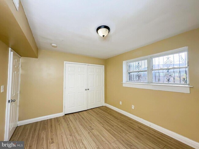 Building Photo - 4810 Quarles St NE