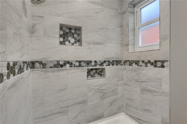 Building Photo - 5619 Hays St