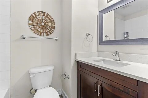 Building Photo - 8413 N Seminole Ave