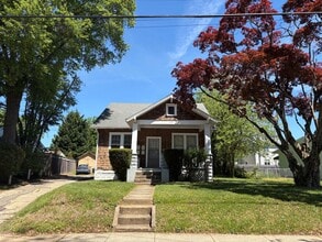 Building Photo - 1 bedroom apartment in EASTPORT!