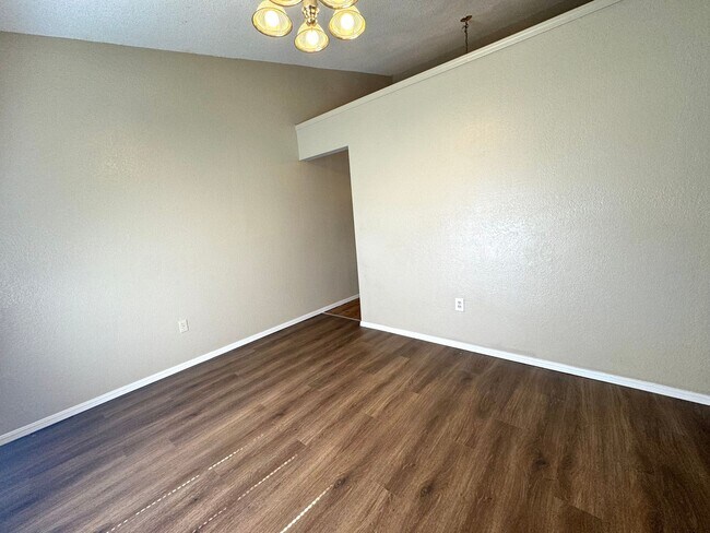 Building Photo - 125th East Ave. Duplex