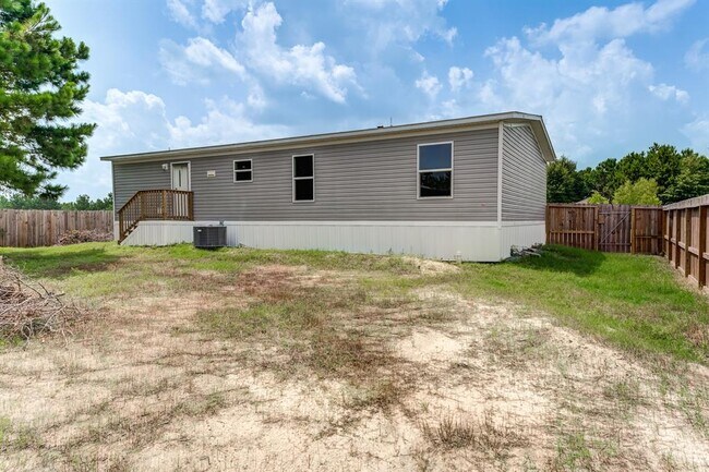 Building Photo - 5055 County Rd 3540