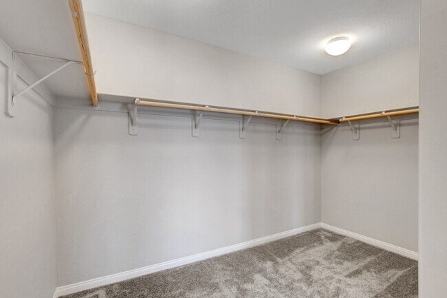 Building Photo - Beautifully Upgraded 4 Bedroom, Two Story ...