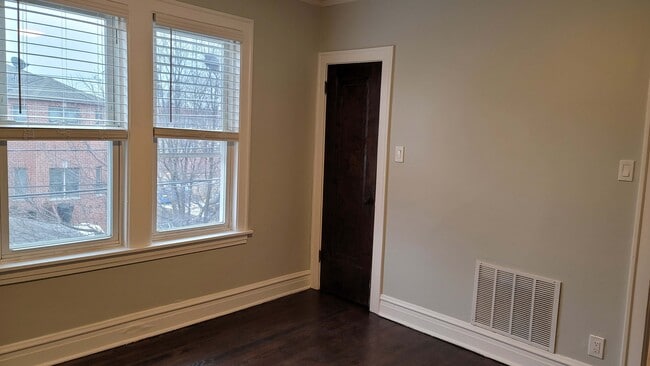 Building Photo - 6673 N Olympia Ave