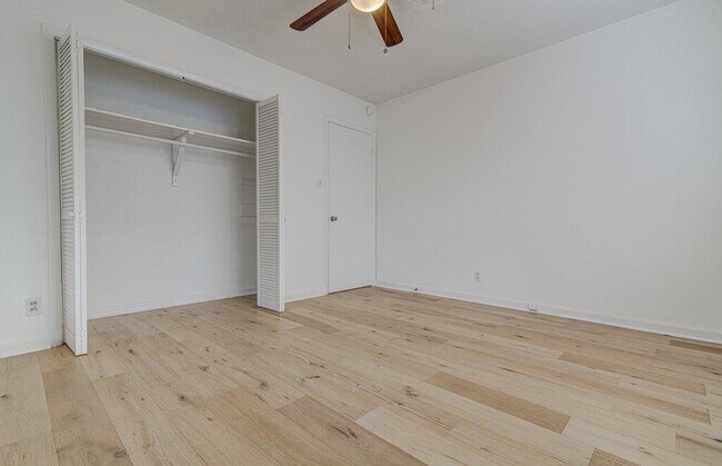 Building Photo - 1711 Brentwood St