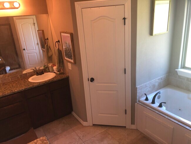 Master Bath w/ 2 closets - 337 N Sabine Pass Rd