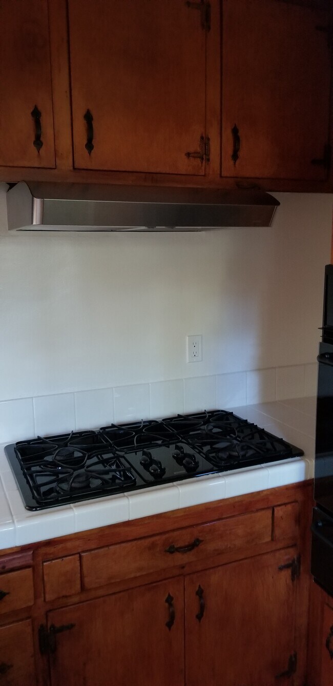 Building Photo - 134 Hurlbut St