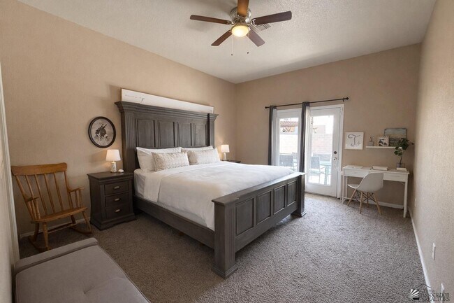 Building Photo - 10745 E 38th Ln