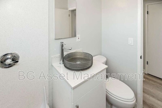 Building Photo - 2309 Eighth St