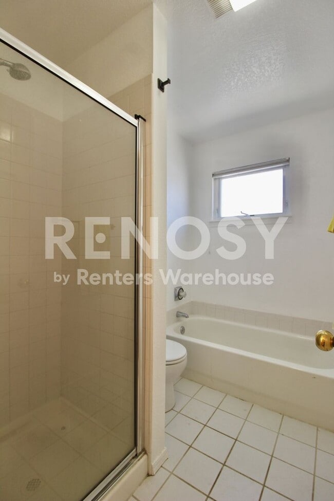 Building Photo - Spectacular views come with this Fantastic Golden Townhome