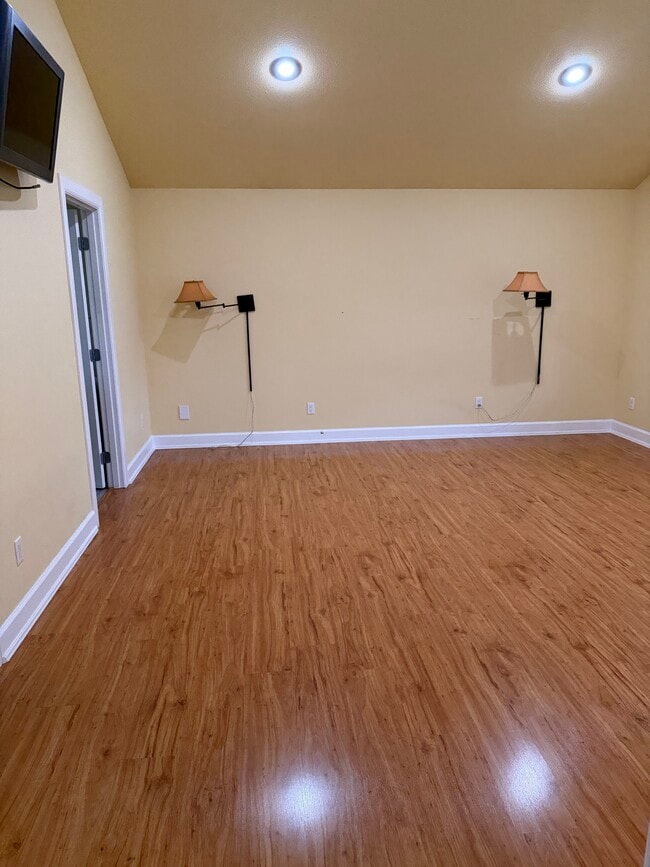 Building Photo - 184 Capitol Ridge Rd