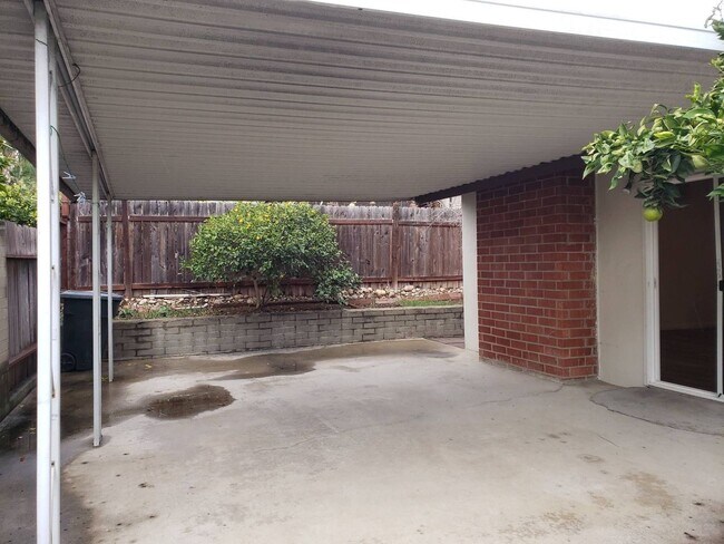 Building Photo - 5 Bed, 3 Bath La Mesa Home with SOLAR!